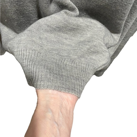 White Ram Moulaine Gray Heathered VNeck Pullover-30% Wool -Size XL - Picture 3 of 10